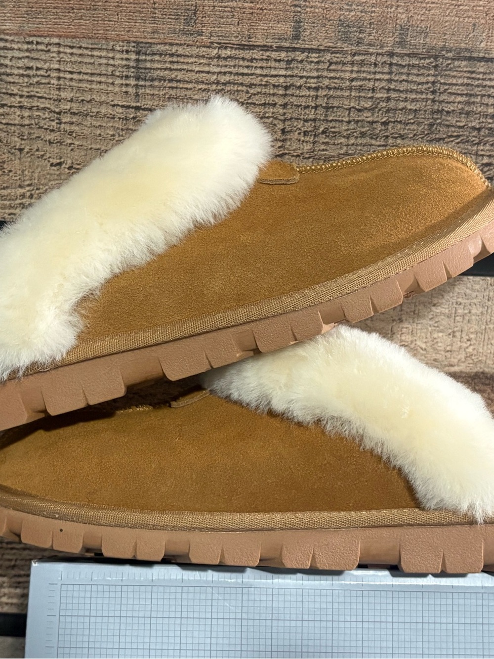 Project Cloud Women’s Suede Shearling Lined Slippers - Chestnut brand new no box